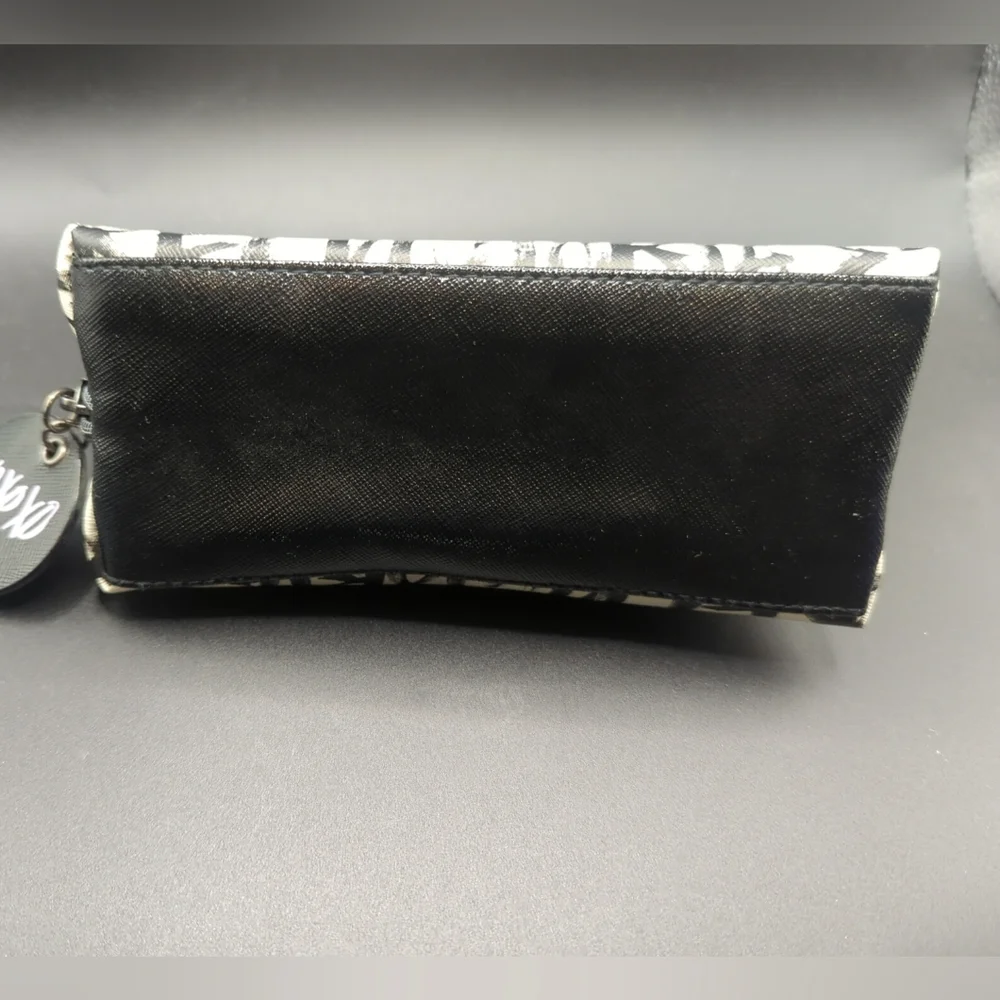 Victoria's Secret Purse / Makeup / Cosmetic - XOXO Black & White